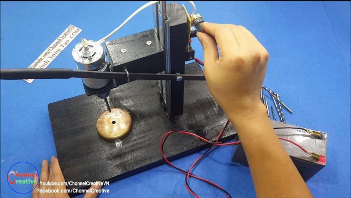 Миниатюрный станок для сверления