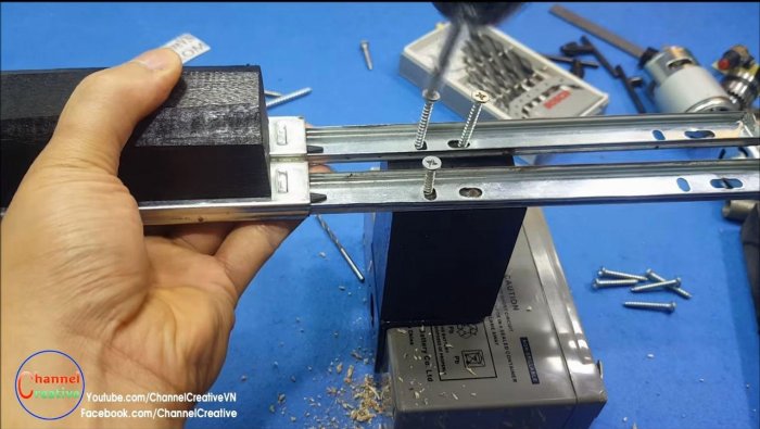 Миниатюрный станок для сверления