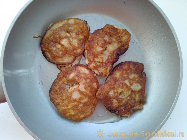 Обалденные и простые банановые оладьи без муки и молока