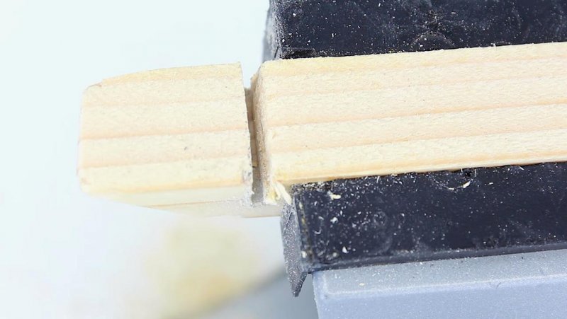 Приспособление для откручивания крышек на банках