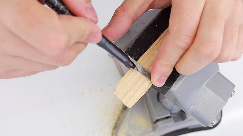 Приспособление для откручивания крышек на банках