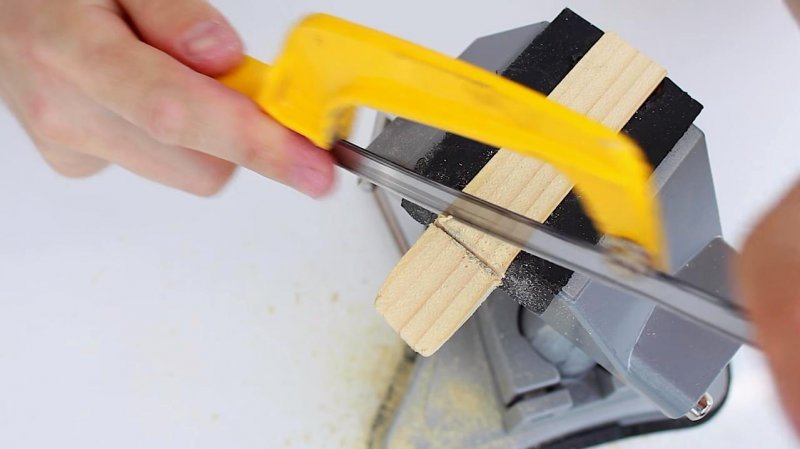 Приспособление для откручивания крышек на банках