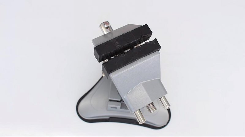 Приспособление для откручивания крышек на банках