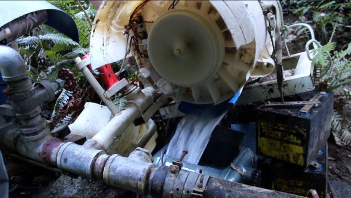 Электрогенератор  гидротурбина из старой стиральной машины