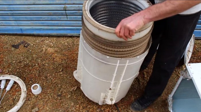 Электрогенератор  гидротурбина из старой стиральной машины