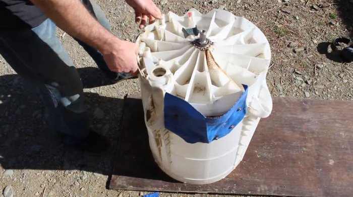 Электрогенератор  гидротурбина из старой стиральной машины