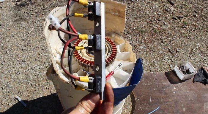 Электрогенератор  гидротурбина из старой стиральной машины