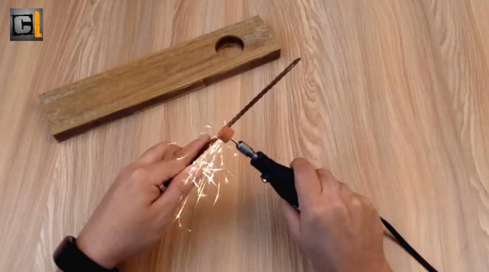 Как сделать простенькую ножовку с двигателем 12 В