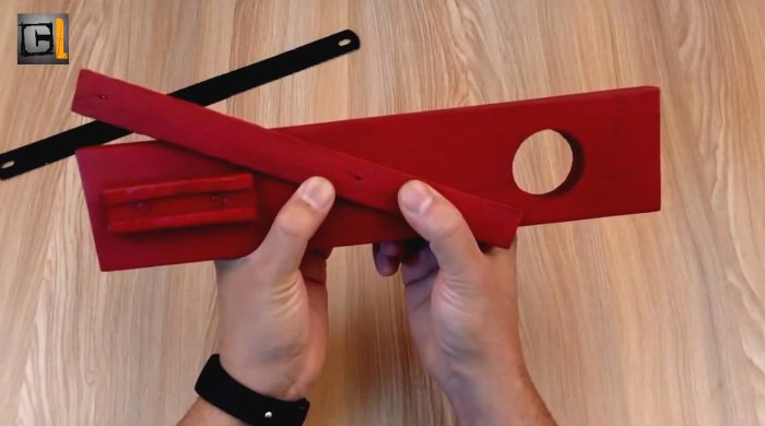 Как сделать простенькую ножовку с двигателем 12 В