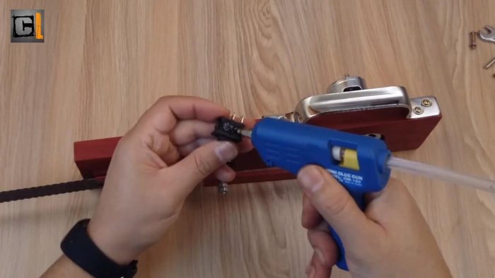 Как сделать простенькую ножовку с двигателем 12 В