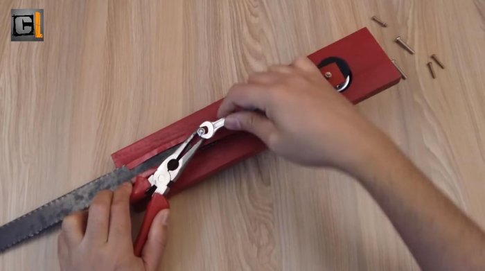 Как сделать простенькую ножовку с двигателем 12 В