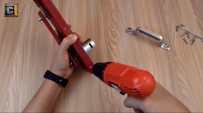 Как сделать простенькую ножовку с двигателем 12 В