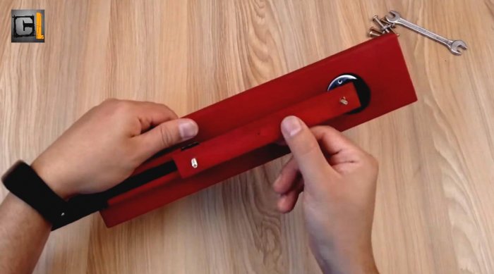 Как сделать простенькую ножовку с двигателем 12 В