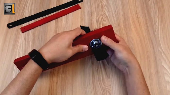 Как сделать простенькую ножовку с двигателем 12 В