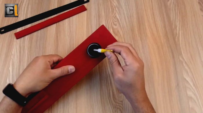 Как сделать простенькую ножовку с двигателем 12 В