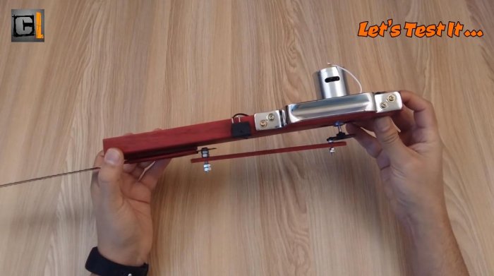 Как сделать простенькую ножовку с двигателем 12 В