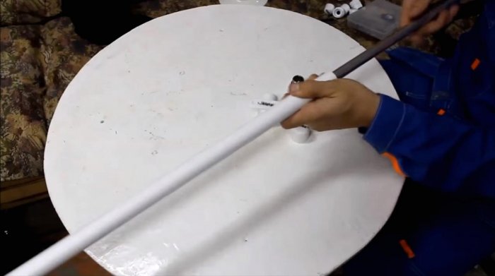 Раскладной рабочий столик из ПВХ труб