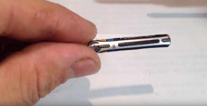 Индикатор температуры из батарейки Duracell