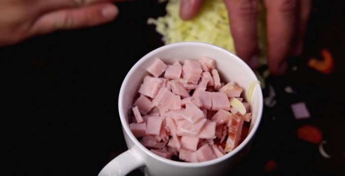 Как приготовить омлет в кружке