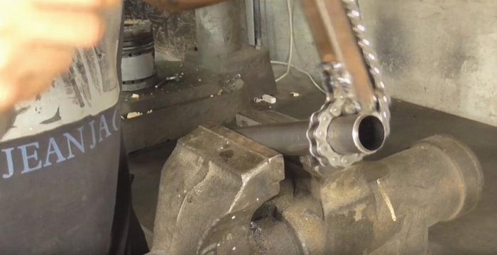 Простой труборез