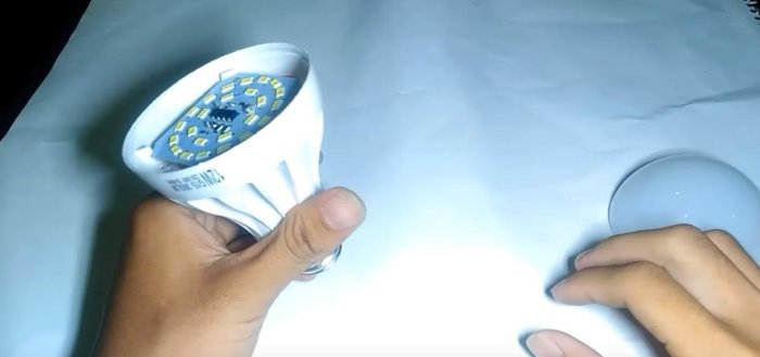 Быстрая распайка SMD компонентов с помощью утюга