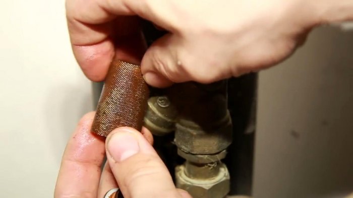 Как открутить гайку сетчатого фильтра