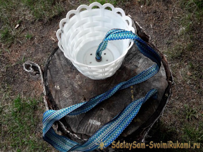 Цветочный горшок с автополивом