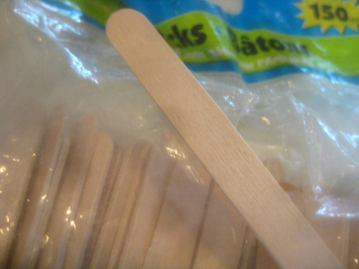 Как заделать небольшую дыру в гипсокартоне