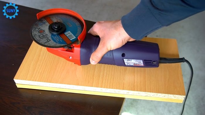 Как просто зафиксировать ручной электроинструмент