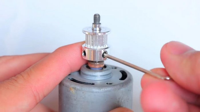 Механический преобразователь 12 - 220 В