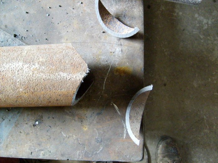 Как сделать качественное седло трубы для врезки под углом