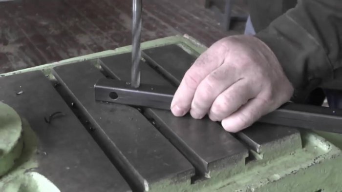 Изготовление длинной раскройной стойки для болгарки