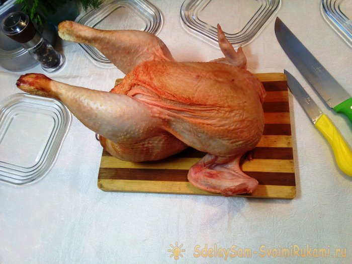 Как разделать курицу на части