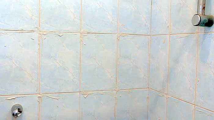 Как отбелить плиточные швы в ванной комнате