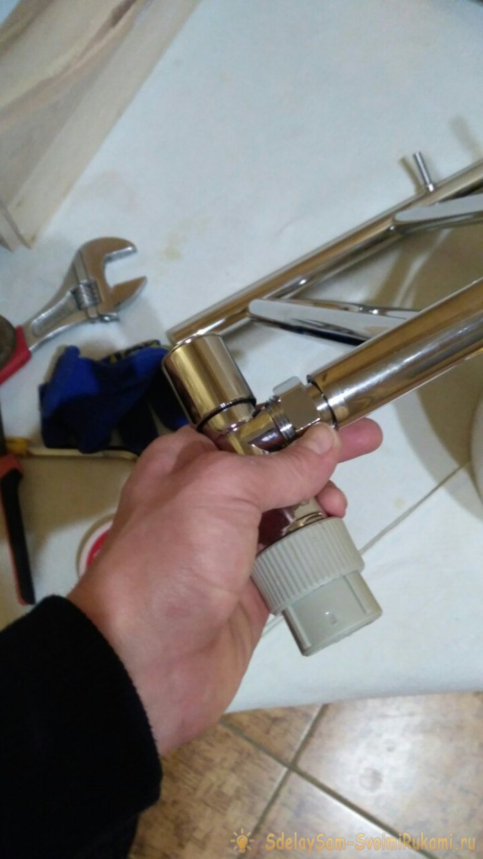 Установка полотенцесушителя своими руками