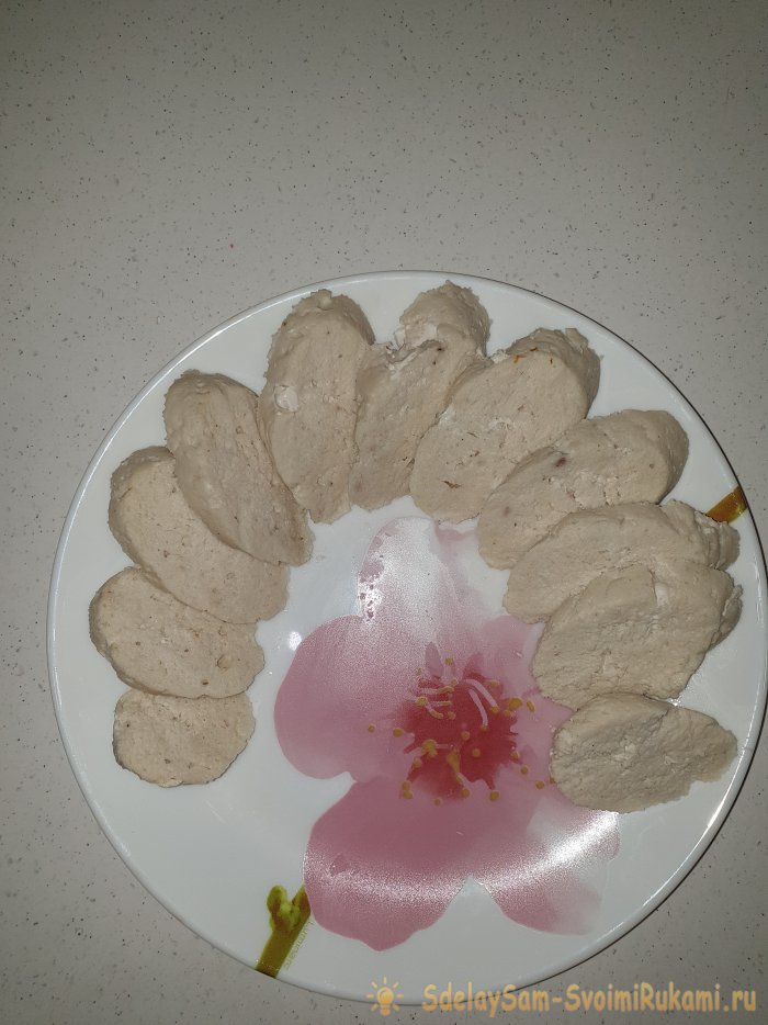 Молочные сардельки из куриного филе