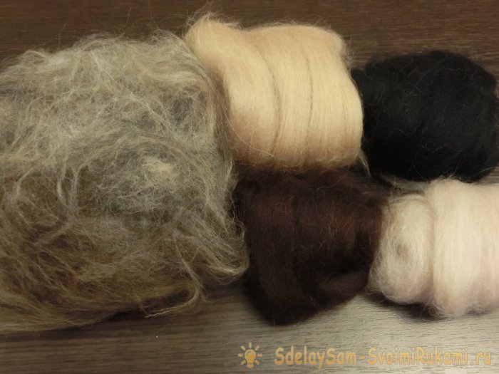 Валяный енот из шерсти