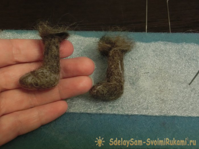Валяный енот из шерсти