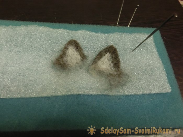 Валяный енот из шерсти