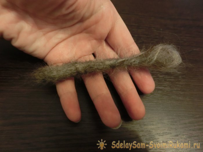 Валяный енот из шерсти