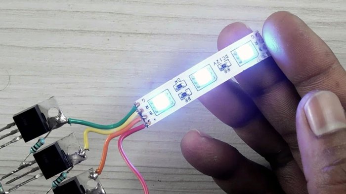 Самый простой контроллер для переключения RGB LED ленты на трех транзисторах