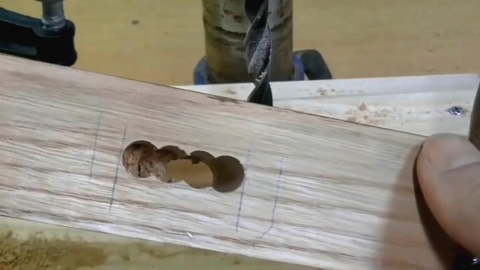 Изготовление гнезда под шип при помощи сверлильного станка