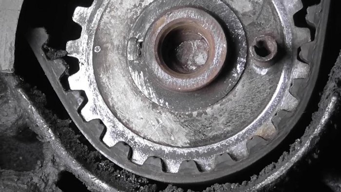 Обломился винта шкива коленвала