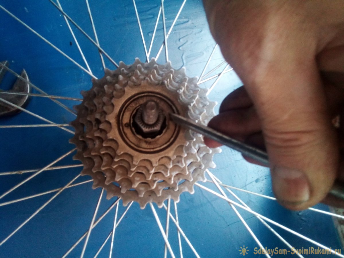 Как снять заднее колесо велосипеда со скоростями