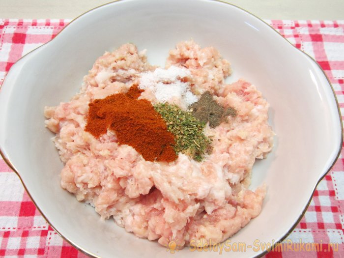 Люля-кебаб из куриного филе на сковороде