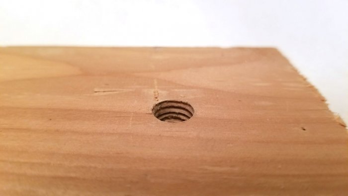 Изготавливаем метчик для дерева из болта