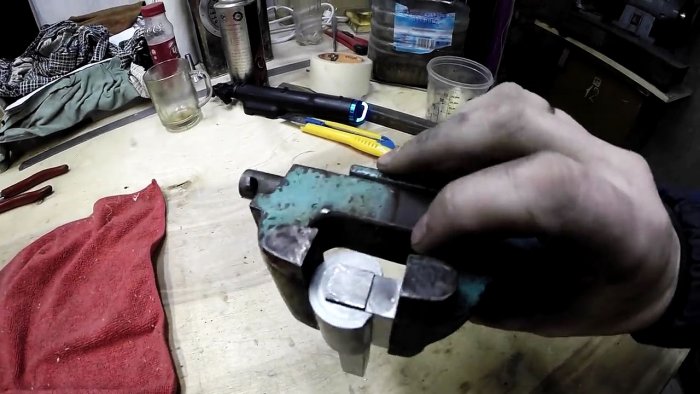 Как сделать квадратное отверстие