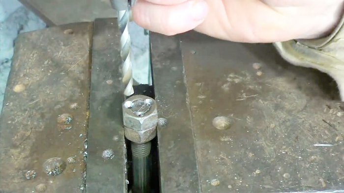 Приспособление для восстановления резьбы