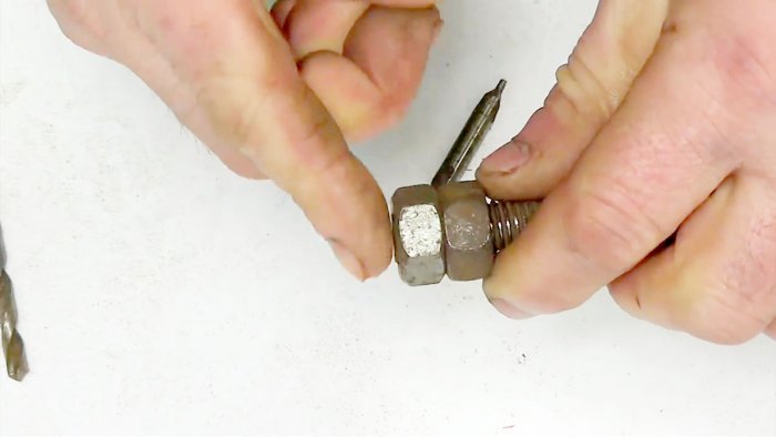 Приспособление для восстановления резьбы