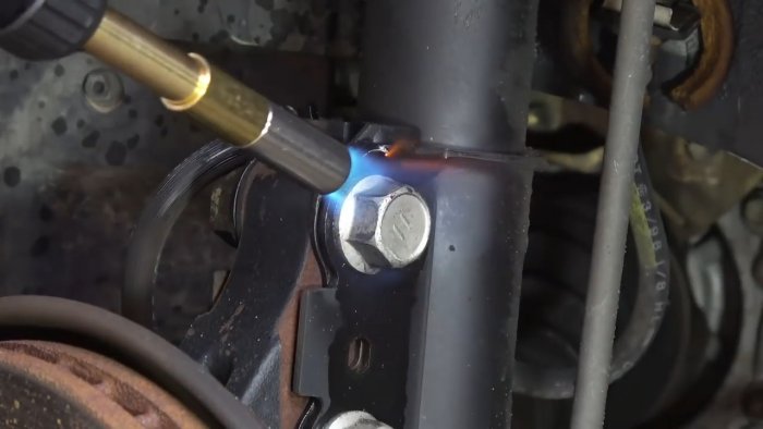 Пять способов открутить болт со сорванными гранями